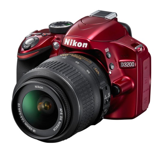 Nikon D3200 24.2MP DX Duyuruldu