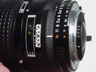 Fig_6_AF_28mm_ lens_focused_at_infinity
