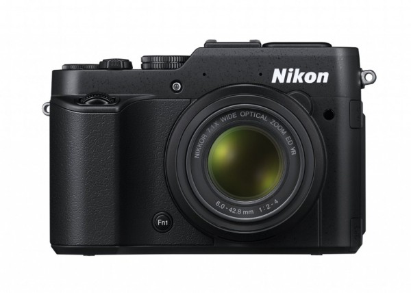 Nikon-COOLPIX-P7800-01