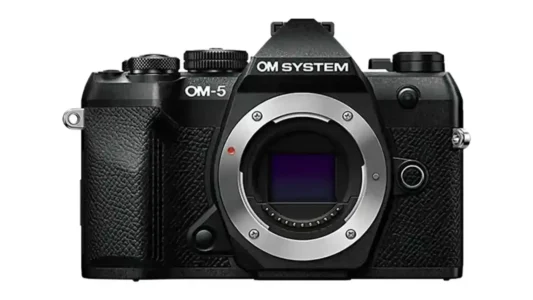 OM System OM-5 II Firmware 1.1 Sürümü Yayınlandı: Sistem Kararlılığı Artırıldı!