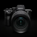 Sony Alpha 7R VI Resmi Olarak Tanıtıldı: 66.8MP Stacked Sensör ve 8K Video!