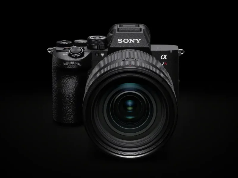 Sony Alpha 7R VI Resmi Olarak Tanıtıldı: 66.8MP Stacked Sensör ve 8K Video!