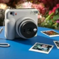Fujifilm Instax SQUARE 2 Tanıtıldı: Mood Filter Özelliği ve Yenilenen Gövde Tasarımı!
